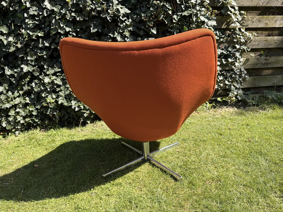 Image 1 of Artifort oyster chair (orange)