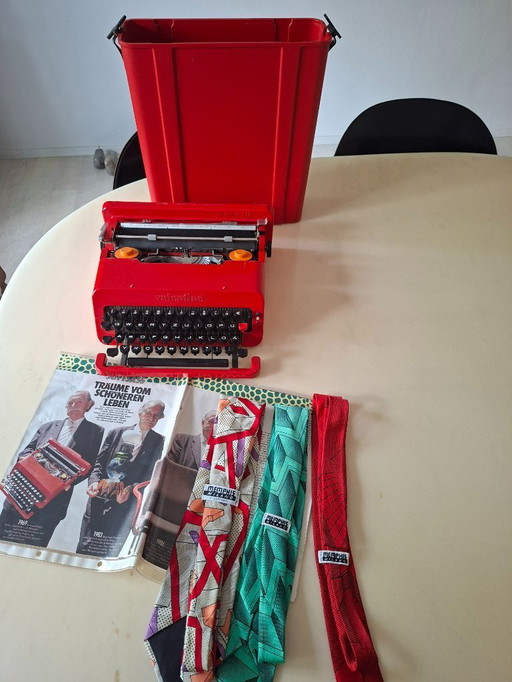 Ettore Sottsass Olivetti Valentine Schreibmaschine