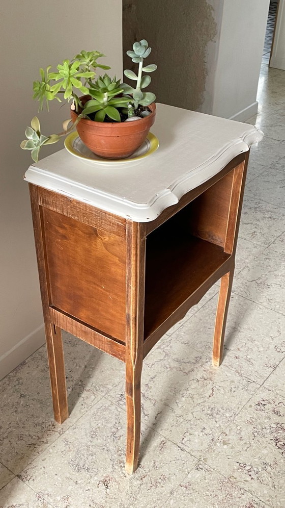 Image 1 of TABLE de Chevet en BOIS Vintage