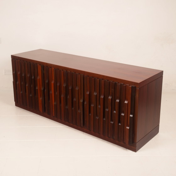 Luciano Frigerio Brutalist Padouk Hout Gaetano Dressoir voor Frigerio di Desio – Brass (photo 2 of 24)