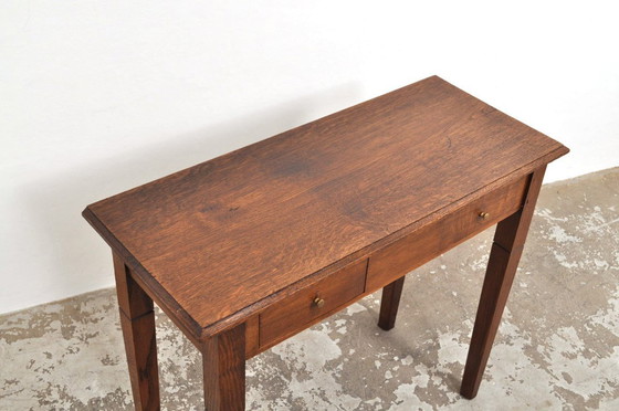 Image 1 of Table d'appoint ancienne en chêne avec tiroirs, années 1900