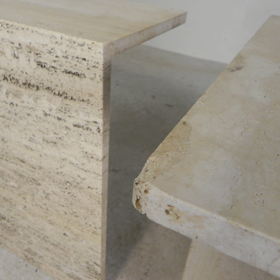 Image 1 of Ensemble de 2 tables basses en travertin, Up and Up, années 1970