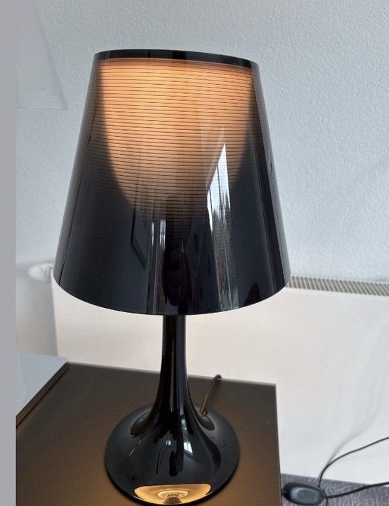 Flos schwarze Miss K Lampe von Philippe Starck, Tischlampen, Kunststoff, Aluminium (Foto 2 von 5)