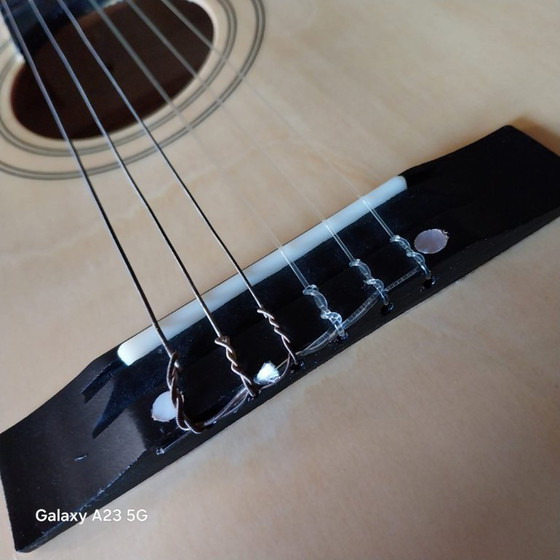 Image 1 of Chitarra in legno Bontempi – Il regalo perfetto per un giovane talento Julklapp,regalo di Natale