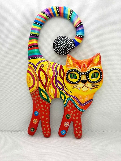 Cat figurine for the wall. Handcrafted by the artist.