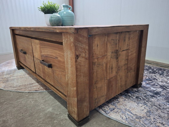 Image 1 of Table basse en teck recyclé avec 4 tiroirs, neuve