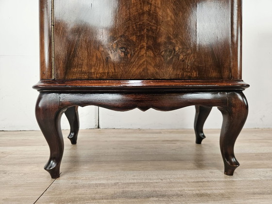 Een paar Chippendale nachtkastjes uit de jaren 1940, gemaakt van wortelnotenhout. – Wood, Klassiek (photo 14 of 16)