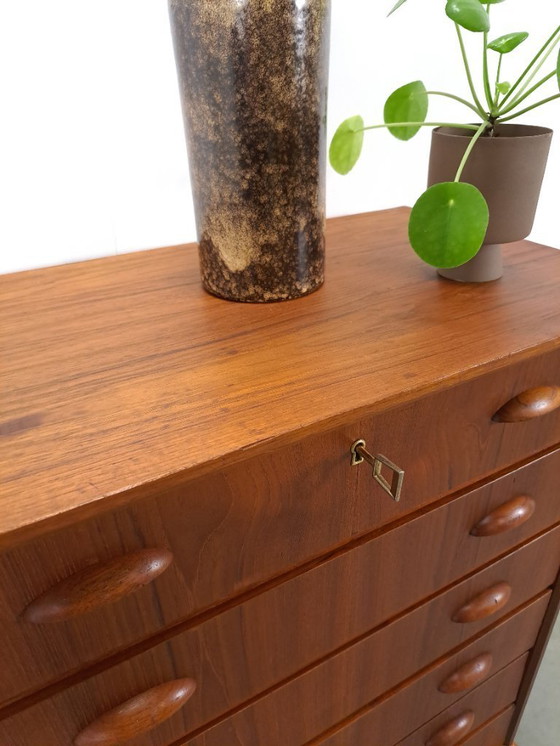 Image 1 of Cassettiera danese in teak con 6 cassetti e maniglie in legno