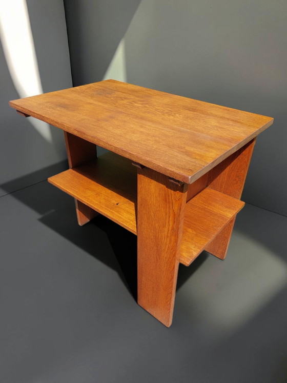Image 1 of Table d'appoint ancienne, petite table de l'école de La Haye
