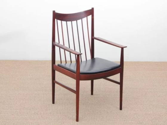 Image 1 of Een paar fauteuils en een bijzettafel, Deens, van palissanderhout en leer, ontworpen door Arne Vodder voor Sibast in 1960.