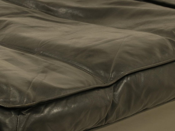 Image 1 of Ligbed van Zanotta in zwart leer