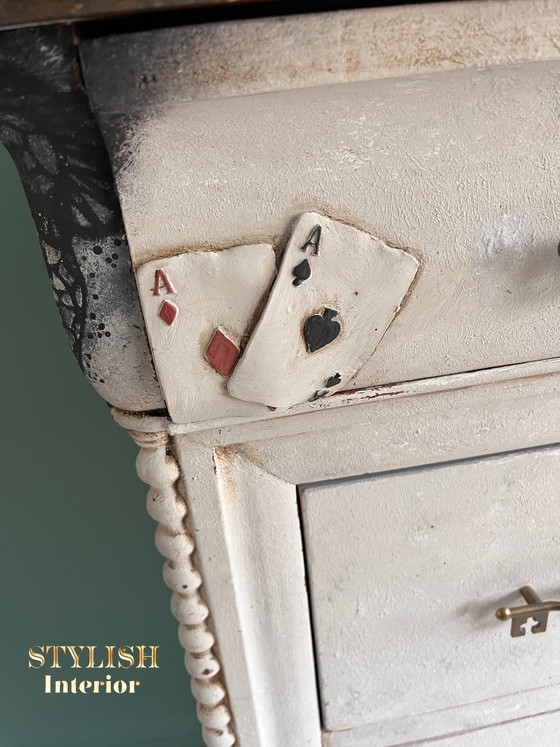 Image 1 of Cassettiera Regina di Picche