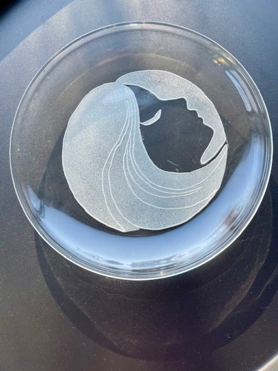 Image 1 of Vintage glazen schaal “La Femme” – Art Nouveau stijl