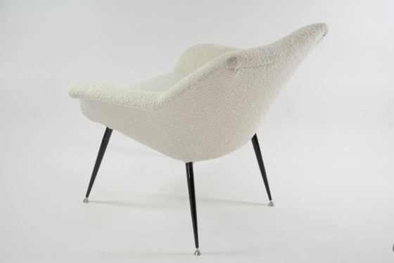 Image 1 of Vierkante schelpfauteuils, crèmekleurige bouclé