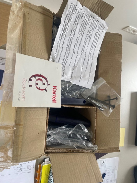 Image 1 of Bücherwurm KARTELL