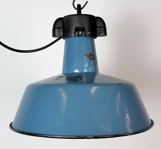 Industrial Blue Enamel Factory Lamp with Cast Iron Top, 1960s, Pendant lamps (photo 3 of 17)