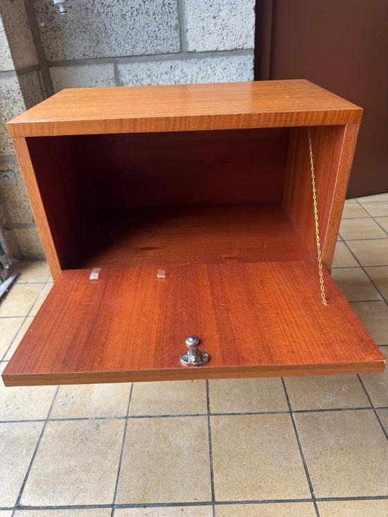 Image 1 of Table de chevet vintage