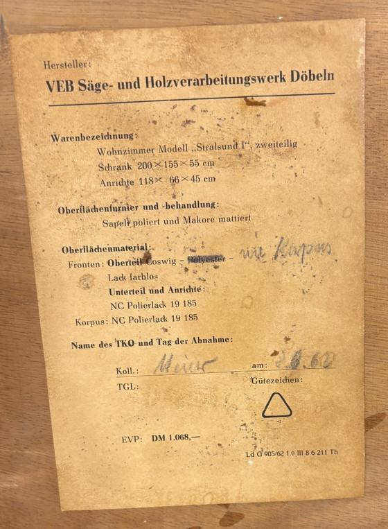 Image 1 of Vintage ladekast / dressoir uit het midden van de 20e eeuw – jaren 60
