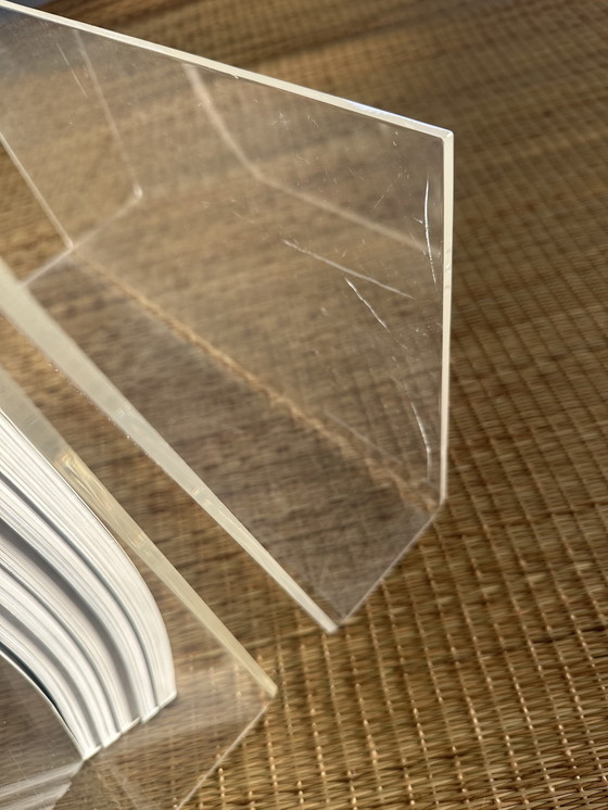 Image 1 of Vintage plexiglas acryl krantenbak lectuurrek tijdschriften houder Spage age transparant retro