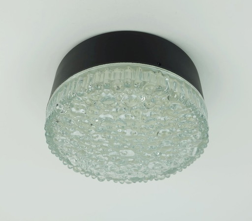 no. 1 di 2 - lampada da soffitto o da parete modello A 226 in vetro strutturato a bolle d'aria 1960 anni '70