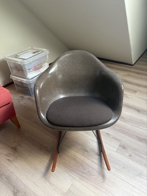 Bruine Herman Miller RAR Stoel Design Charles Eames