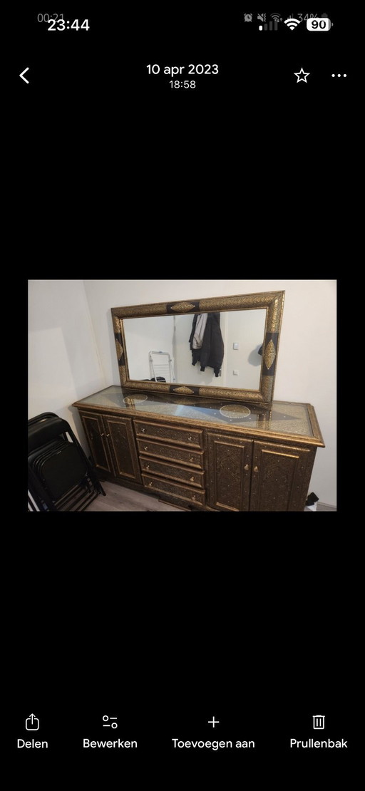 Buffet arabe doré avec grand miroir