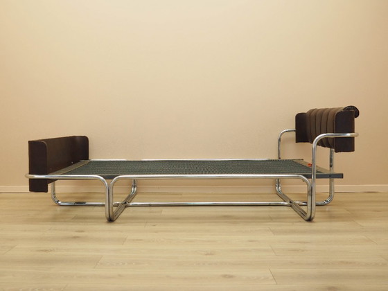 Image 1 of Lit de chambre, design italien, années 1980, fabrication : Italie