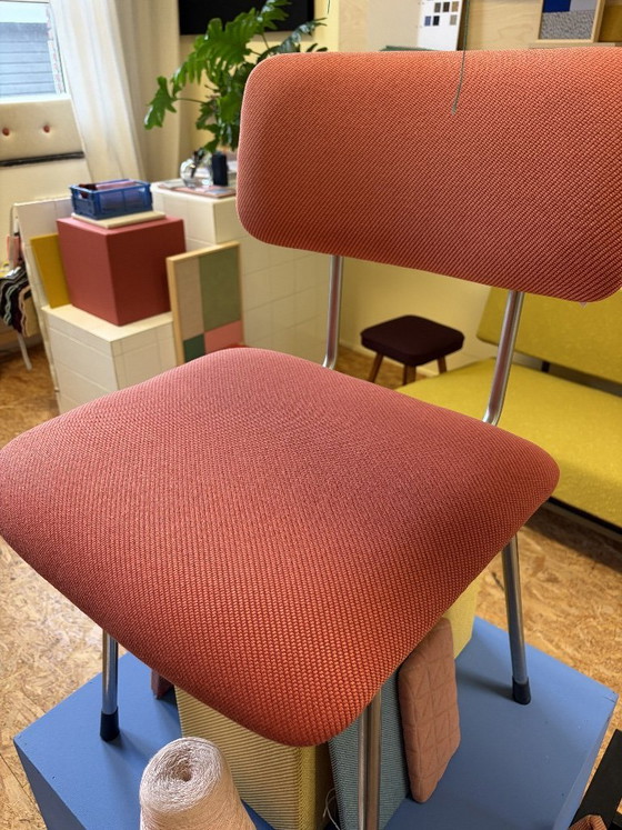 Image 1 of Gispen Eetkamerstoel nieuwe stoffering Roze!