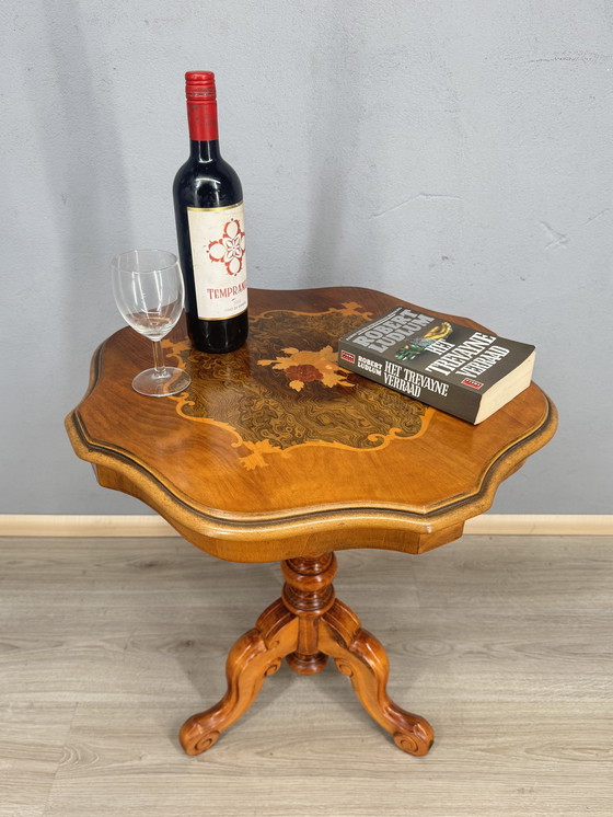Image 1 of Französischer Beistelltisch aus Holz Weintisch mit Intarsien