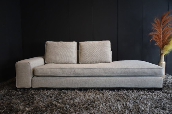 Image 1 of Minotti Williams 3-zitsbank met lounge – nieuw gestoffeerd