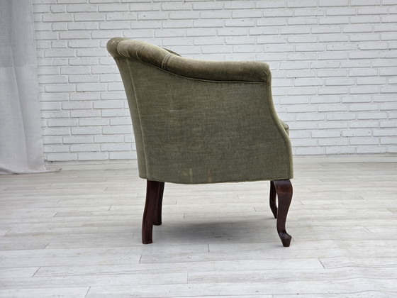Image 1 of Fauteuil danois des années 60, velours vert, pieds en hêtre.