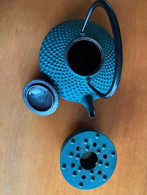 Image 1 of Japanische flache Teekanne aus Gusseisen mit Wärmer