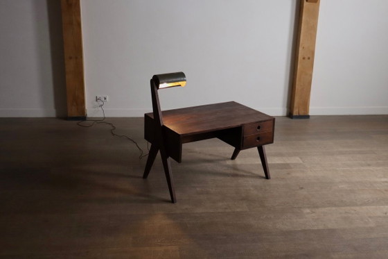 Bureau van Pierre Jeanneret met geïntegreerde lamp, Chandigarh, jaren 1950 – Wood (photo 16 of 18)