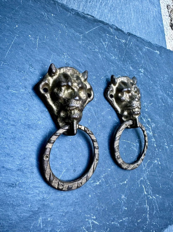 Coppia di maniglie per cassetti in bronzo diavolo Art Nouveau – Oggetti decorativi, Bronze, Renaissance (photo 3 of 5)