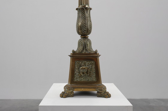 Image 1 of Grande candeliere antico da chiesa in rame decorato, Francia, 1900 ca.