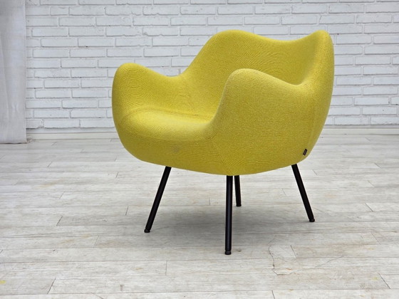 Image 1 of Jaren 60, een icoon in het socialistisch realisme van Roman Modzelewski, model RM58.