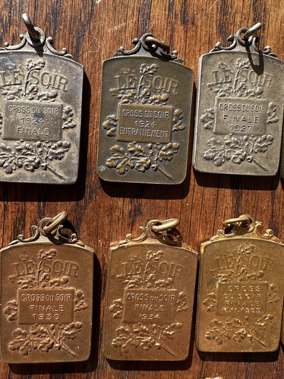 Image 1 of Set di medaglie vintage del ciclocross belga – Le Soir “Cross du Soir” 1924-1947 – 10 pezzi