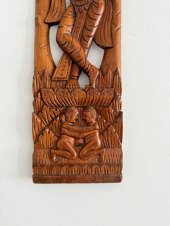 Hand-Carved Wooden Wall Panel – Apsara & Lovers – 56 cm – Décorations murales (photo 3 of 7)