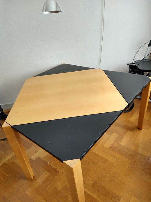 Mesa de comedor de diseño plegable moderna
