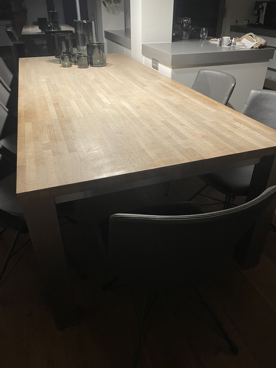 Image 1 of Beautiful kitchen table