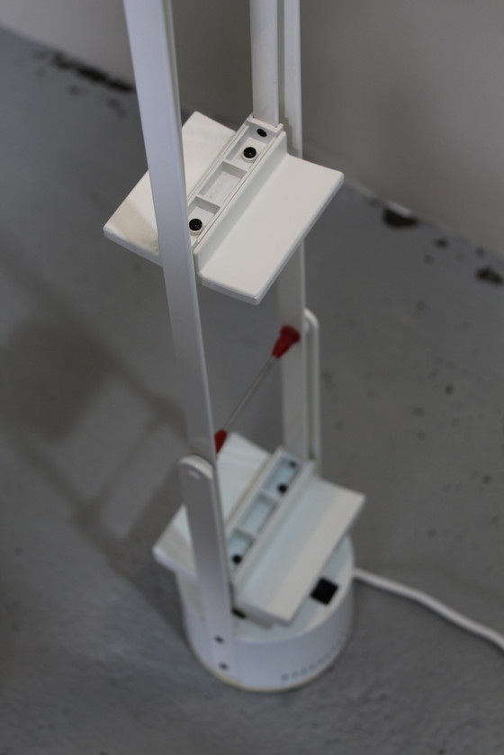 Image 1 of Lampada da tavolo vintage, lampada da scrivania Artemide Tizio anni '50 - anni '70