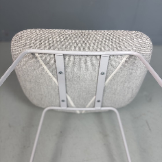 Image 1 of Pedrali Italiaans design barkruk met wollen stoffering