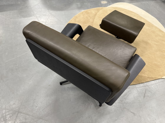 Image 1 of Harvink The Cape Fauteuil pivotant avec pouf Cuir de luxe