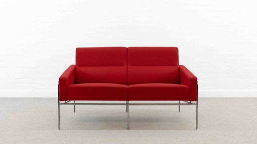 Airport Sofa Modell 3300 by Arne Jacobsen for Fritz Hansen