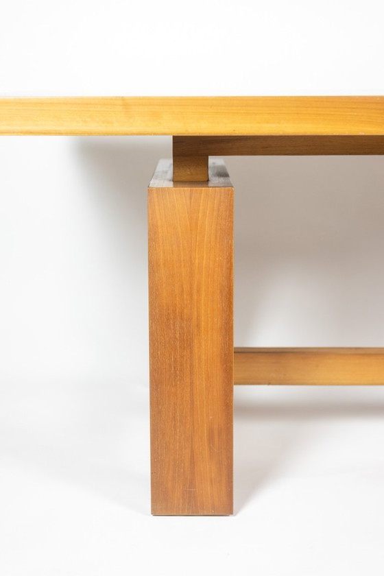 Image 1 of Scrivania in ciliegio chiaro verniciato. Anni '70