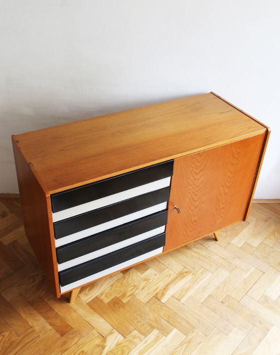 Image 1 of Origineel Tsjechisch dressoir uit de jaren 60 van Jiří Jiroutek