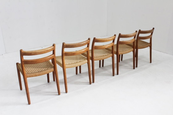 Image 1 of 5 x Vintage Deense eetkamer stoelen Niels Otto Moller model 84 papercord