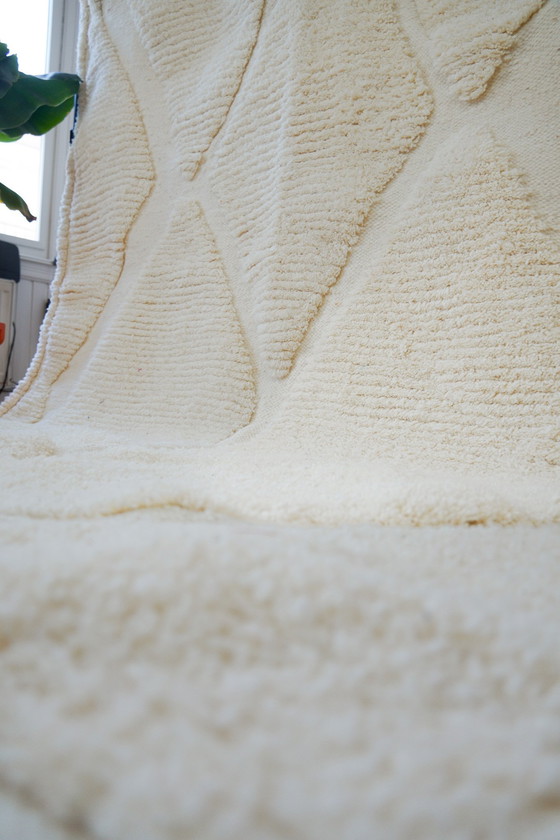 Image 1 of Tapis en laine ivoire tissé à la main avec motifs à carreaux - 100% laine naturelle de Tunisie