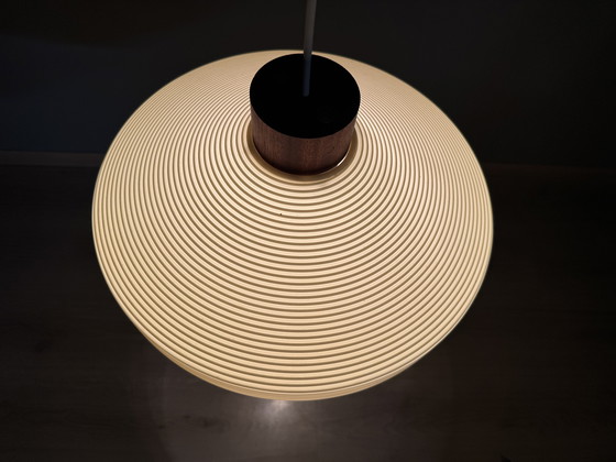 Image 1 of Lampada a sospensione vintage con dettagli in legno