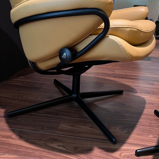 Image 1 of Sillón reclinable Stressless Rome con reposapiés